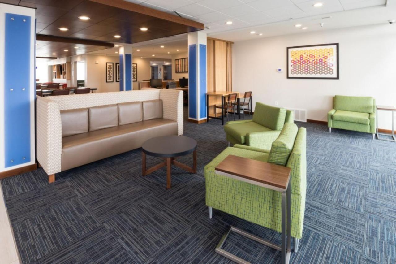Holiday Inn Express & Suites - Michigan City By Ihg Eksteriør bilde