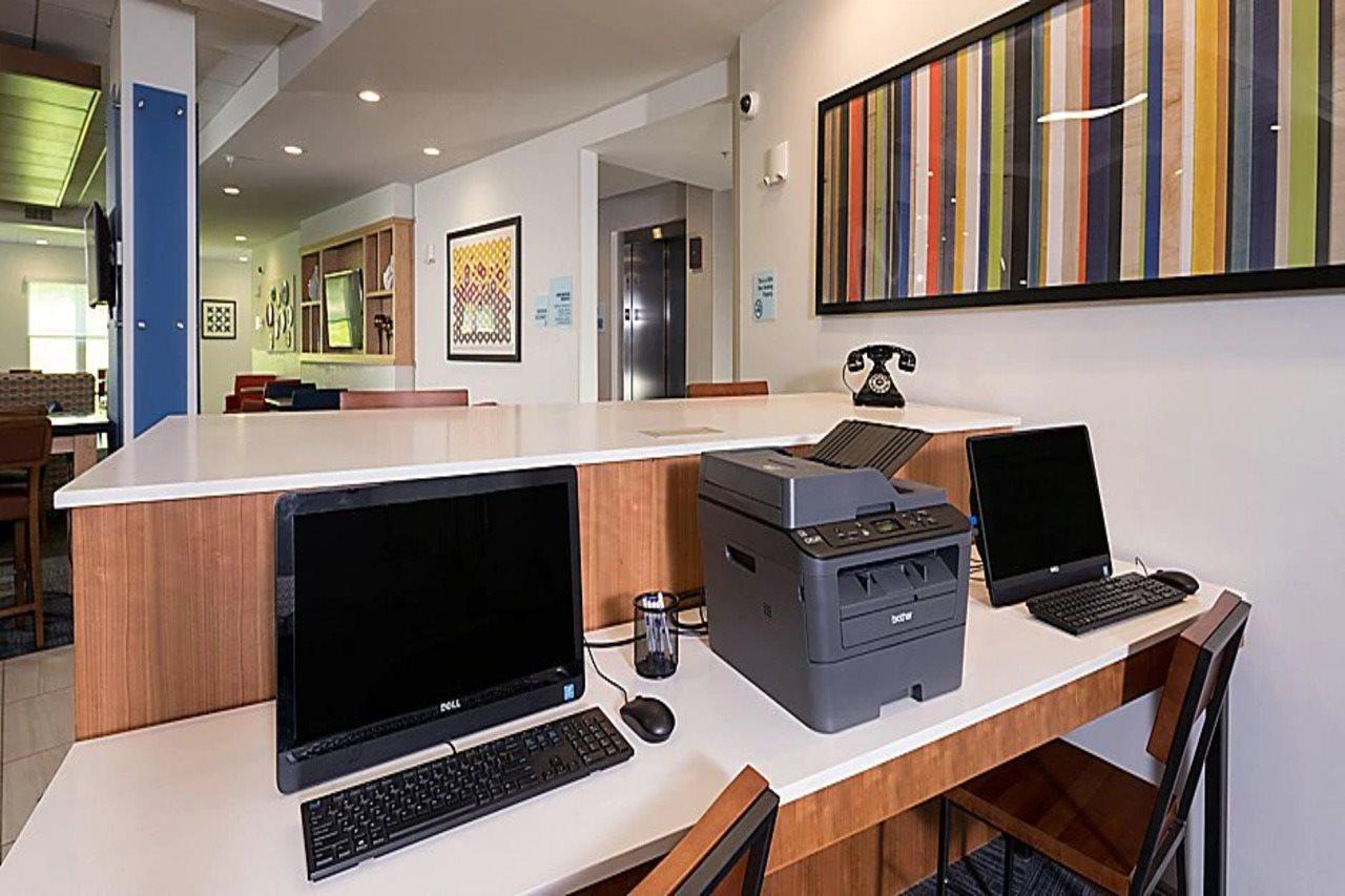 Holiday Inn Express & Suites - Michigan City By Ihg Eksteriør bilde